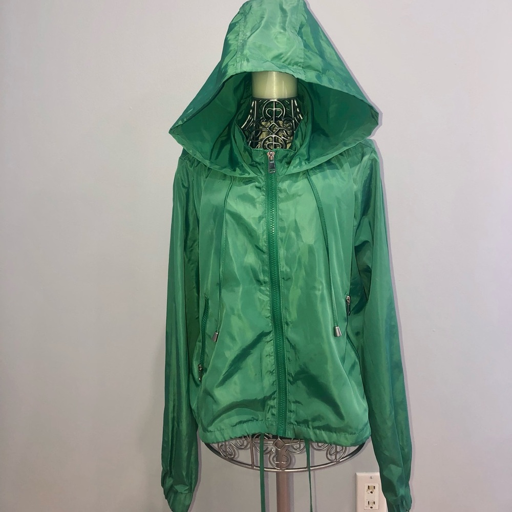 Ci Sonó Raincoat